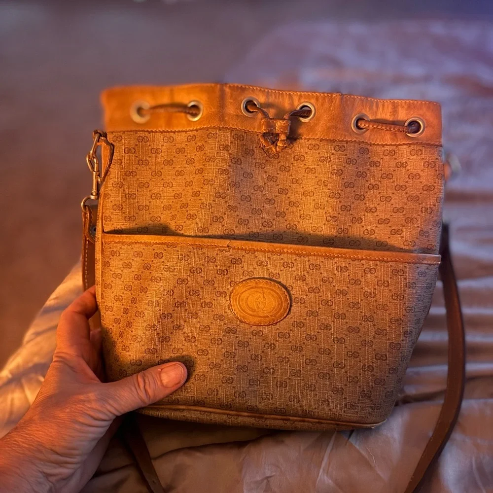 Vintage Gucci Bucket Bag - Picture 2 of 9